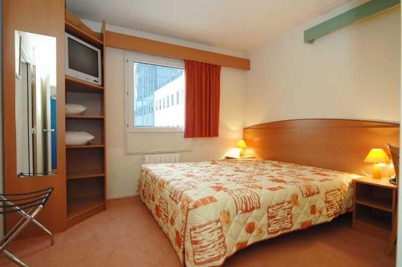 Hôtel Central Parc Oyonnax Extérieur photo